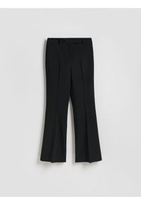 Reserved - Spodnie flare z kantem - czarny. Kolor: czarny. Materiał: tkanina, wiskoza #1