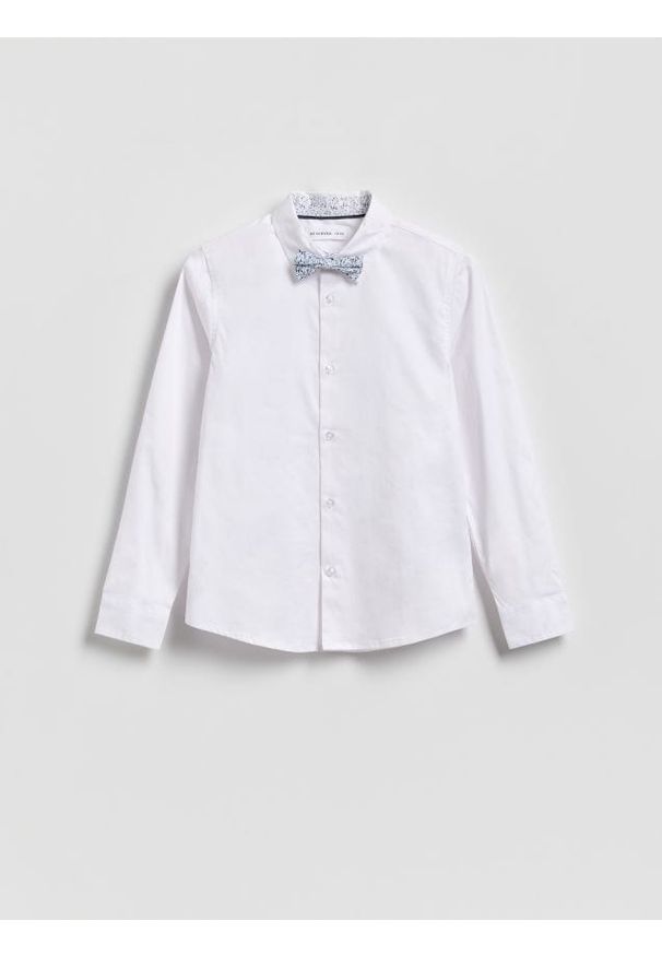 Reserved - Elegancka koszula z muchą - biały. Kolor: biały. Materiał: tkanina, bawełna. Styl: elegancki