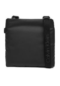 Calvin Klein Saszetka Puffer Utility Flatpack LV04D3224G Czarny. Kolor: czarny. Materiał: materiał #4
