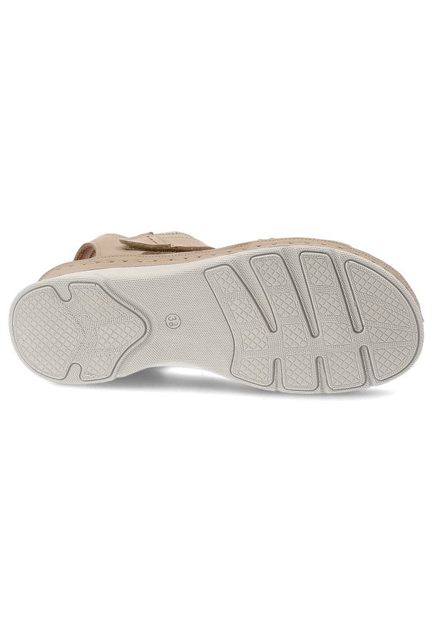 Beżowe Sandały Armodo Wygodne Obuwie Damskie. Okazja: na spacer, na co dzień. Zapięcie: rzepy. Kolor: beżowy. Materiał: skóra. Sezon: lato. Styl: casual, elegancki