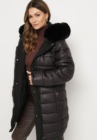 Born2be - Czarna Kurtka Dwustronna z Kapturem Parka z Pikowaną Podszewką Rinnelle. Okazja: do pracy. Typ kołnierza: kaptur. Kolekcja: plus size. Kolor: czarny. Materiał: jeans. Wzór: gładki. Sezon: jesień. Styl: elegancki