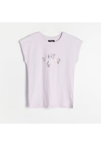 Reserved - Bawełniana koszulka z nadrukiem - Fioletowy. Kolor: fioletowy. Materiał: bawełna. Wzór: nadruk #1