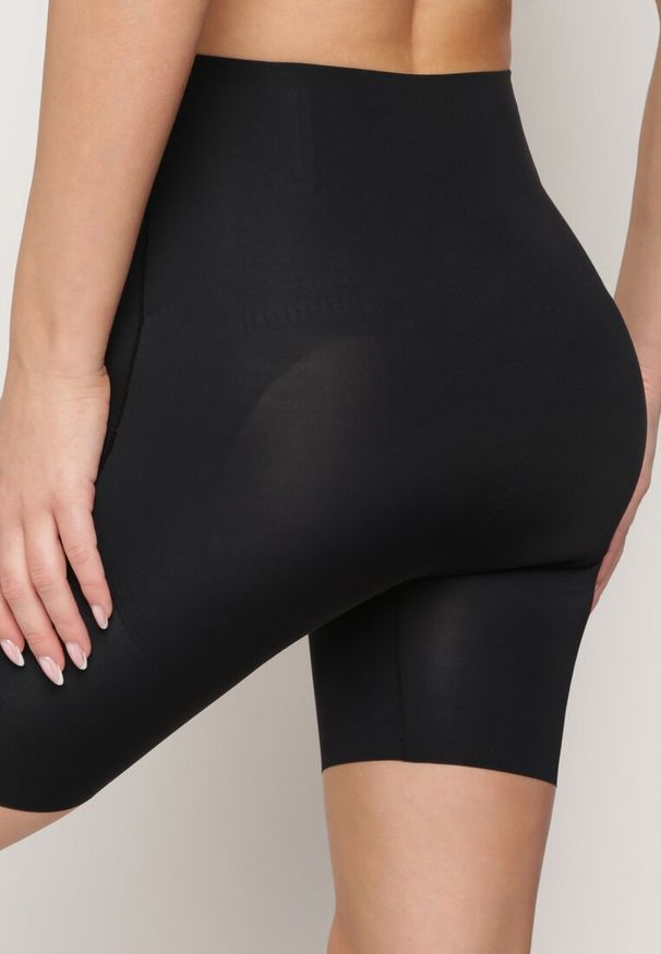 Renee - Czarne Majtki Modelujące High Waist z Push-Upem Furbia. Stan: podwyższony. Kolor: czarny. Materiał: jeans, materiał