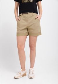 Volcano - Krótkie spodenki casual P-AGO. Okazja: na co dzień. Kolor: beżowy. Materiał: materiał. Długość: krótkie. Styl: casual