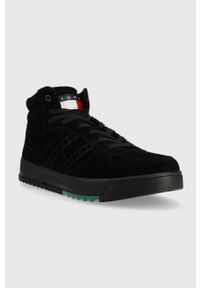 Tommy Jeans sneakersy zamszowe Suede Basket Midcut kolor czarny. Nosek buta: okrągły. Zapięcie: sznurówki. Kolor: czarny. Materiał: zamsz. Szerokość cholewki: normalna #4