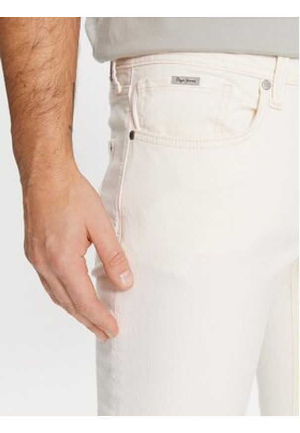 Pepe Jeans Jeansy PM207390WI5 Écru Tapered Fit. Kolor: kremowy