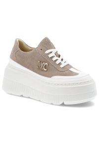 Beżowe Sneakersy Armodo Modne Obuwie Damskie Na Platformie. Okazja: na co dzień. Kolor: beżowy. Materiał: zamsz, materiał, welur. Szerokość cholewki: normalna. Obcas: na platformie. Styl: elegancki, casual