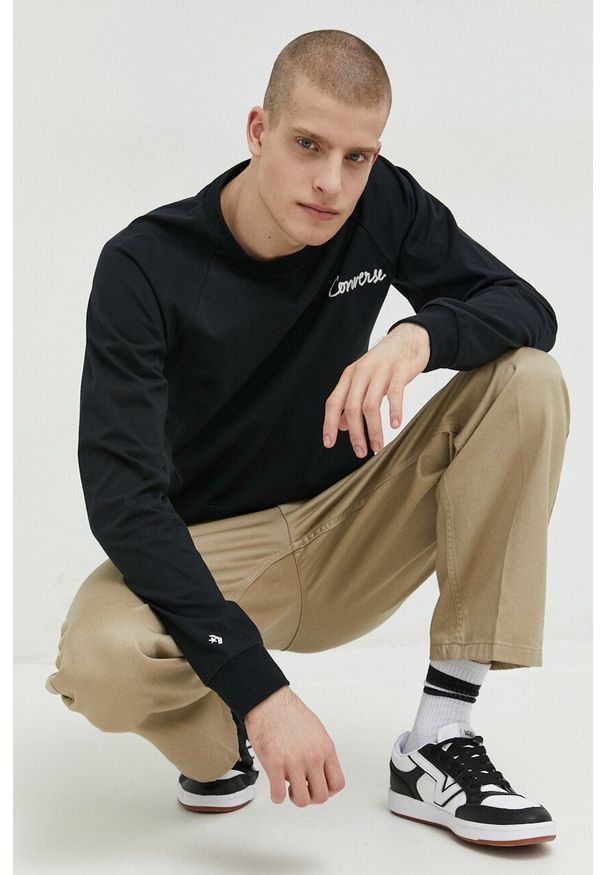 Converse longsleeve bawełniany kolor czarny z aplikacją. Kolor: czarny. Materiał: bawełna. Długość rękawa: długi rękaw. Wzór: aplikacja