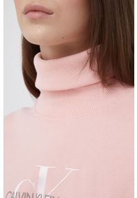 Calvin Klein Jeans Bluza bawełniana damska kolor różowy z nadrukiem. Okazja: na co dzień. Typ kołnierza: golf. Kolor: różowy. Materiał: bawełna. Długość rękawa: długi rękaw. Długość: długie. Wzór: nadruk. Styl: casual #6