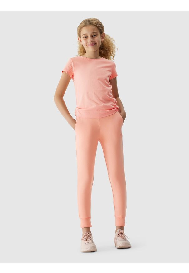 4f - Spodnie dresowe joggery dziewczęce. Kolor: różowy. Materiał: dresówka. Sezon: wiosna