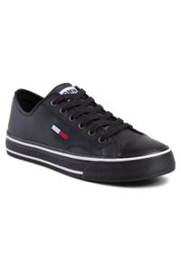 Trampki Tommy Jeans Leather City Sneaker EN0EN00746 Black BDS. Kolor: czarny. Materiał: skóra #1