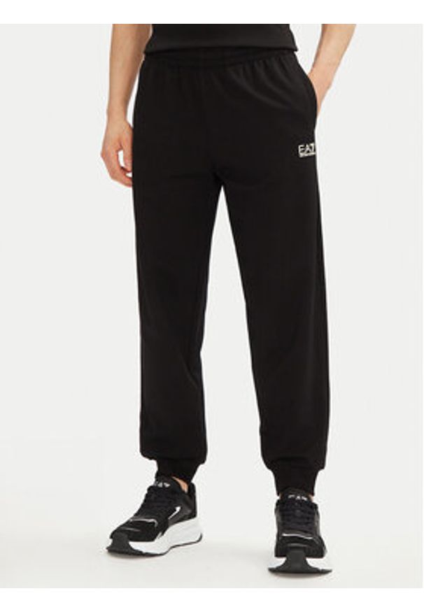 EA7 Emporio Armani Dres 7M000235 AF13512 MC156 Czarny Regular Fit. Kolor: czarny. Materiał: bawełna