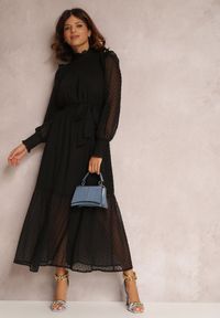 Renee - Czarna Sukienka Xisvielle. Typ kołnierza: kołnierz z falbankami, kołnierzyk stójkowy. Kolor: czarny. Materiał: tkanina, materiał. Wzór: aplikacja. Sezon: jesień. Długość: maxi #3