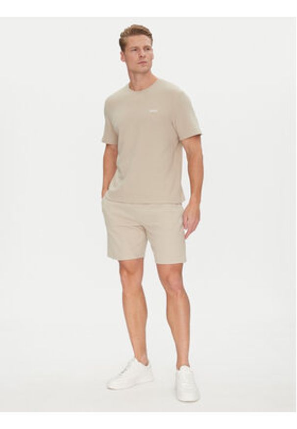 BOSS Szorty sportowe Waffle 50535884 Beżowy Regular Fit. Kolor: beżowy. Materiał: bawełna. Styl: sportowy