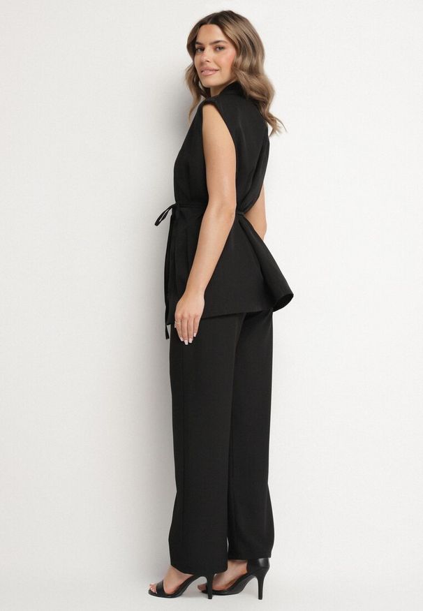 Born2be - Czarny Komplet Garniturowy Wiązana Kamizelka i Szerokie Spodnie Davionis. Kolor: czarny