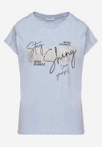 Born2be - Jasnoniebieski T-shirt z Bawełny Typu Nietoperz z Cyrkoniami i Perełkami Linellis. Okazja: na co dzień. Kolor: niebieski. Materiał: bawełna. Wzór: aplikacja. Styl: casual