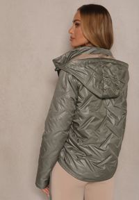 Renee - Ciemnozielona Kurtka z Pikowanymi Przeszyciami i Kapturem Ściągana po Bokach Nusillian. Okazja: na co dzień. Kolor: zielony. Materiał: jeans. Styl: klasyczny, casual, elegancki #4