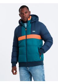 Ombre Clothing - Sportowa kolorowa kurtka męska w stylu retro – granatowo-pomarańczowa V3. Typ kołnierza: kołnierzyk stójkowy. Kolor: pomarańczowy. Materiał: guma, syntetyk, poliester, materiał. Wzór: kolorowy. Styl: retro, sportowy