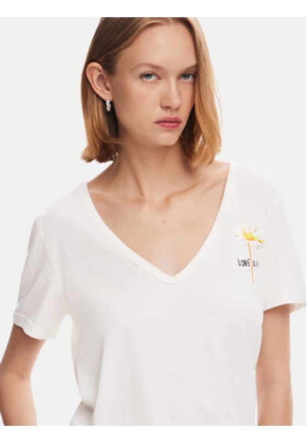 Desigual T-Shirt Vini 24WWTK41 Biały Regular Fit. Kolor: biały. Materiał: bawełna