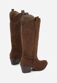 Born2be - Ciemnobeżowe Klasyczne Kozaki Kowbojki z Imitacji Zamszu Rilona. Okazja: na co dzień. Kolor: beżowy. Materiał: zamsz. Styl: klasyczny #3