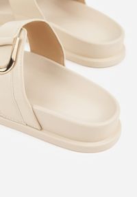 Renee - Beżowe Klapki z Metalicznymi Klamrami Eudare. Kolor: beżowy. Sezon: lato. Styl: elegancki #5