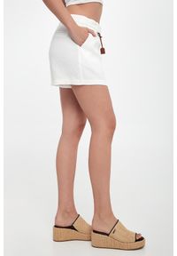 Elisabetta Franchi - Szorty damskie lniane ELISABETTA FRANCHI. Materiał: len #4