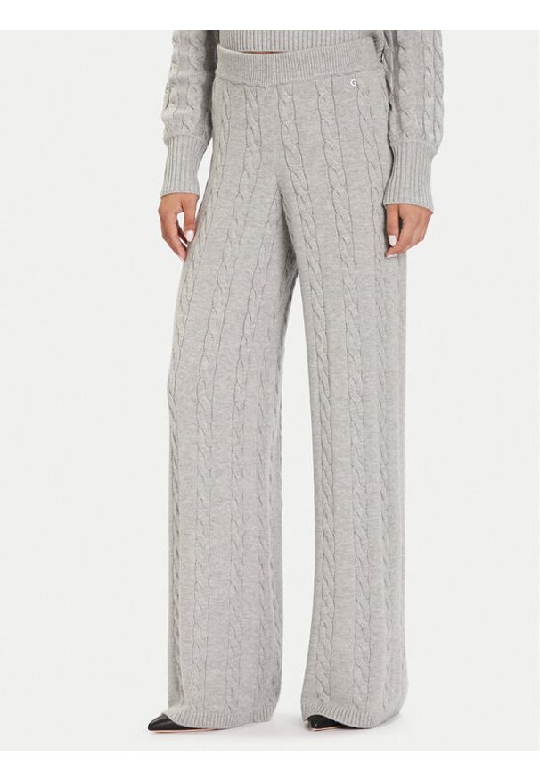 Guess Spodnie dzianinowe W5BB52 Z1192 Szary Regular Fit. Kolor: szary. Materiał: syntetyk
