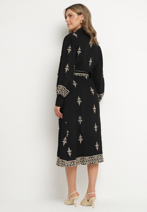 Born2be - Czarna Wiskozowa Sukienka Koszulowa Szmizjerka z Paskiem Telandora. Okazja: na co dzień. Typ kołnierza: kołnierzyk klasyczny. Kolor: czarny. Materiał: wiskoza. Długość rękawa: długi rękaw. Typ sukienki: koszulowe, szmizjerki. Styl: casual, elegancki, klasyczny