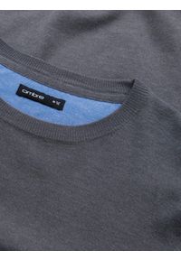 Ombre Clothing - Klasyczny sweter męski z wiskozą BASIC z okrągłym dekoltem – szary melanż V1. Okazja: na spotkanie biznesowe, do pracy, na co dzień. Kolor: szary. Materiał: wiskoza. Wzór: melanż. Styl: klasyczny #4
