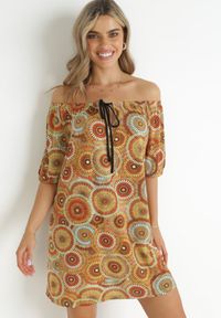 Born2be - Brązowa Sukienka Mini z Hiszpańskim Dekoltem i Ozdobnym Wiązaniem Yarelina. Okazja: na co dzień. Kolor: brązowy. Materiał: tkanina. Długość rękawa: krótki rękaw. Sezon: wiosna, lato. Typ sukienki: proste. Styl: casual. Długość: mini #2