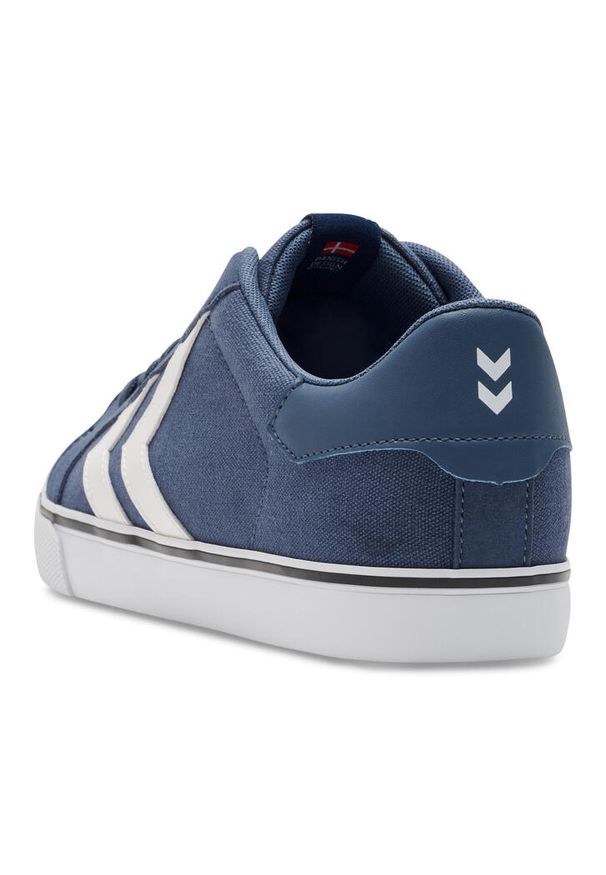 Trenerzy Hummel Leisure Lx-E. Kolor: niebieski. Materiał: zamsz. Szerokość cholewki: normalna. Wzór: jodełka