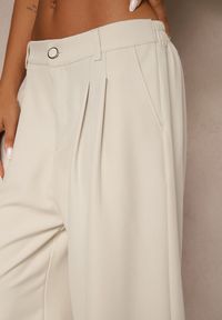 Renee - Jasnobeżowe Eleganckie Spodnie Typu Culottes Silunea. Okazja: na co dzień, na spotkanie biznesowe, do pracy. Kolor: beżowy. Styl: elegancki