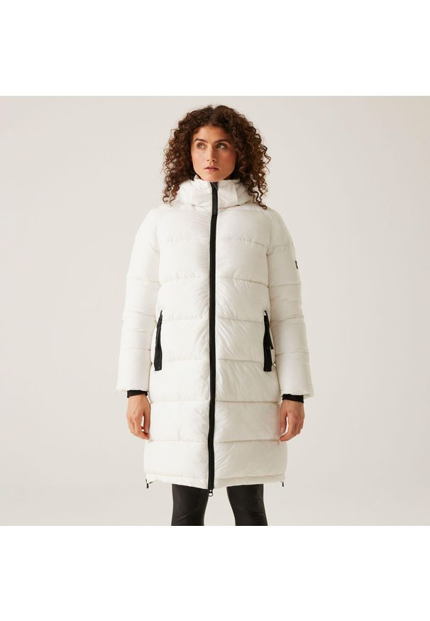 Regatta - Kurtka turystyczna damska Mottere pikowana. Kolor: biały. Materiał: puch. Sport: turystyka piesza