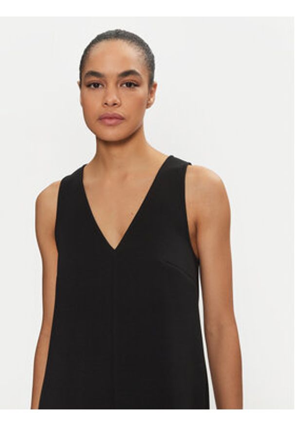 Calvin Klein Sukienka codzienna K20K208340 Czarny Regular Fit. Okazja: na co dzień. Kolor: czarny. Materiał: syntetyk. Typ sukienki: proste. Styl: casual