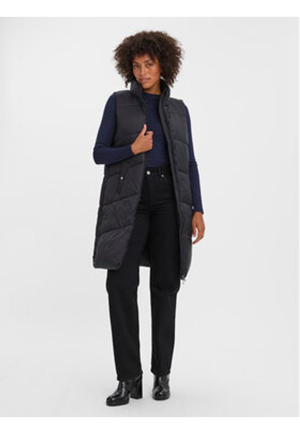 Vero Moda Bezrękawnik Uppsala 10273950 Czarny Regular Fit. Kolor: czarny. Materiał: syntetyk. Długość rękawa: bez rękawów