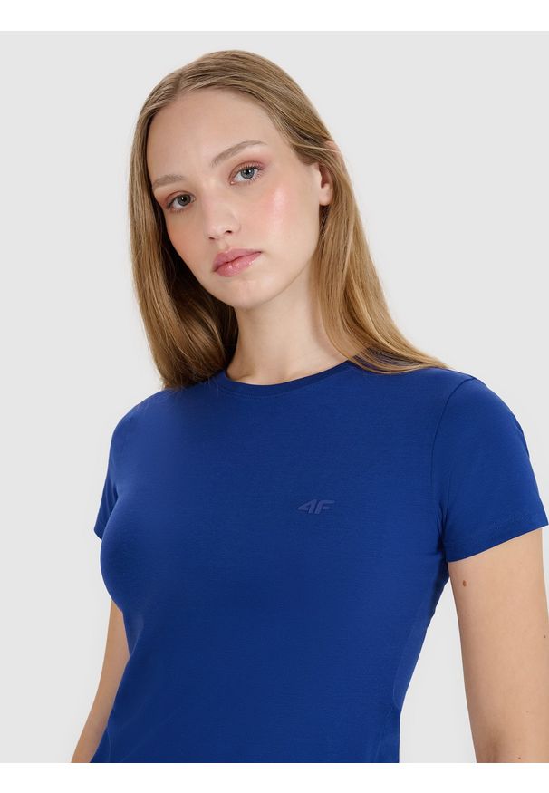 4f - 4F T-shirt slim gładki damski - granatowy XS. Okazja: na co dzień. Kolor: niebieski. Materiał: dzianina, elastan, materiał, bawełna, jersey. Długość rękawa: krótki rękaw. Długość: krótkie. Wzór: gładki. Sezon: lato. Styl: casual, klasyczny, sportowy