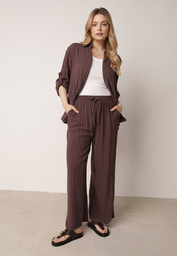 Born2be - Brązowy Wiskozowo-Lniany Komplet w Paski Koszula i Szerokie Spodnie Terasea. Kolor: brązowy. Materiał: wiskoza, len. Wzór: paski