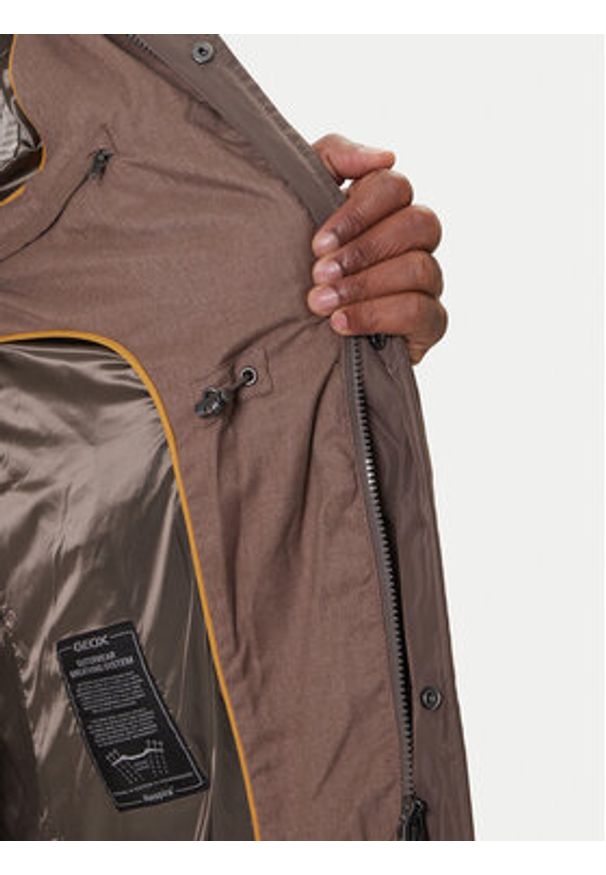 Geox Kurtka zimowa Leitan M5628B T3266 F1432 Beżowy Regular Fit. Kolor: beżowy. Materiał: syntetyk. Sezon: zima