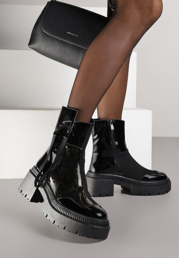 Born2be - Czarne Lakierowane Botki Vices z Ozdobną Tasiemką Rivavie. Okazja: na co dzień. Kolor: czarny. Materiał: lakier. Styl: casual, elegancki
