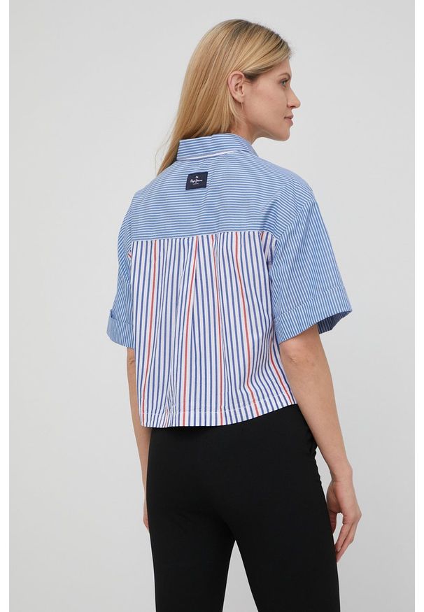 Pepe Jeans koszula bawełniana Nekane damska relaxed z kołnierzykiem klasycznym. Typ kołnierza: kołnierzyk klasyczny. Materiał: bawełna. Długość rękawa: krótki rękaw. Długość: krótkie. Styl: klasyczny