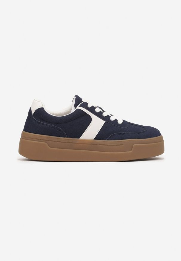 Renee - Granatowe Sneakersy na Grubej Podeszwie w Stylu Kultowych Tenisówek Hanelith. Okazja: na co dzień. Kolor: niebieski. Materiał: jeans