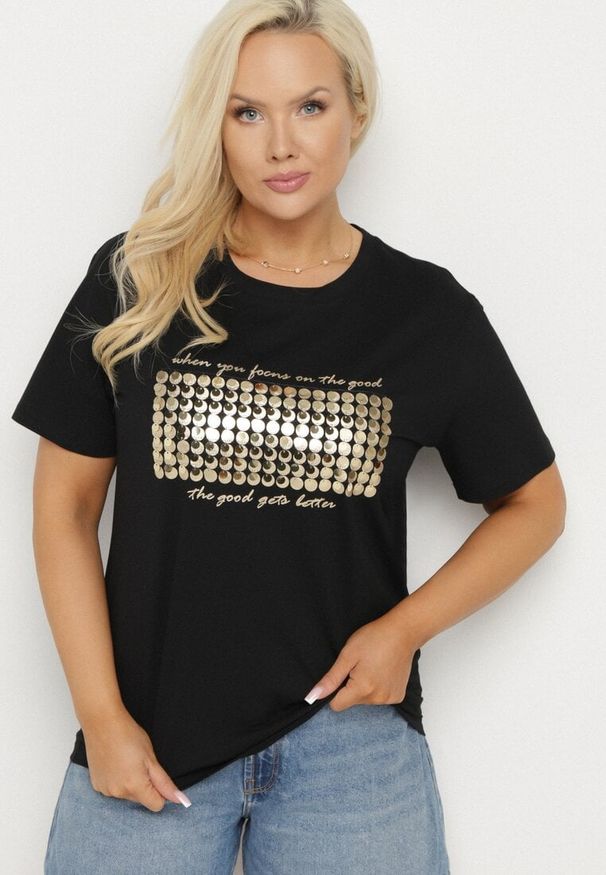 Born2be - Czarny T-shirt Bawełniany Ozdobiony Cekinami Lirenell. Okazja: na co dzień, do pracy. Kolor: czarny. Materiał: bawełna. Wzór: aplikacja. Styl: glamour, klasyczny, casual