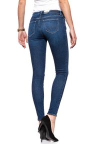 Wrangler - WRANGLER SKINNY BLUE SHADOW W28KFS15J. Wzór: aplikacja #5