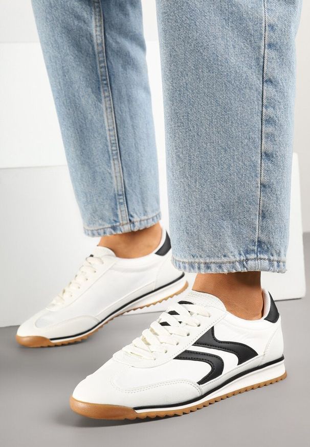 Born2be - Białe Sneakersy w Stylu Tenisówek Julirelle. Okazja: na co dzień. Kolor: biały. Materiał: jeans