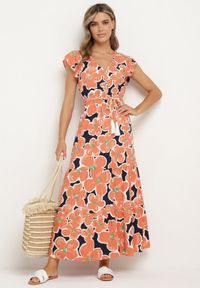 Born2be - Pomarańczowa Wiskozowa Sukienka w Kwiaty z Gumką w Pasie z Ozdobnym Paskiem Vikellie. Okazja: na co dzień. Typ kołnierza: dekolt w kształcie V. Kolor: pomarańczowy. Materiał: wiskoza. Długość rękawa: krótki rękaw. Wzór: kwiaty. Typ sukienki: proste. Styl: casual #1