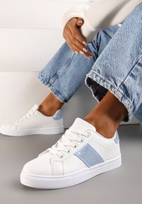 Born2be - Bialo-Niebieskie Sneakersy Ozdobione Cyrkoniami Perlara. Nosek buta: okrągły. Zapięcie: sznurówki. Kolor: biały. Materiał: materiał. Wzór: aplikacja. Obcas: na obcasie. Wysokość obcasa: niski #5