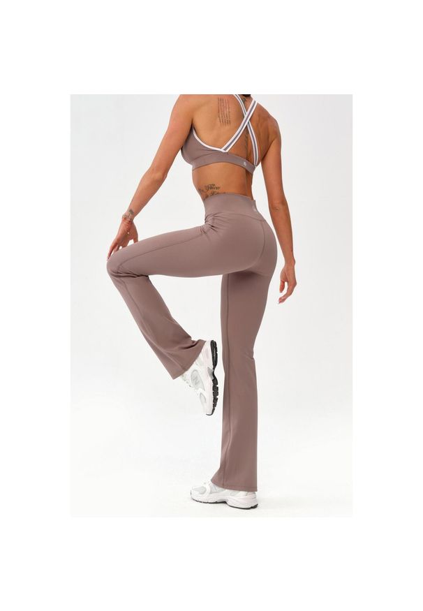 ROUGH RADICAL - Damskie legginsy dzwony sportowe fitness Rough Radical Mocha Active. Kolor: beżowy. Sport: fitness