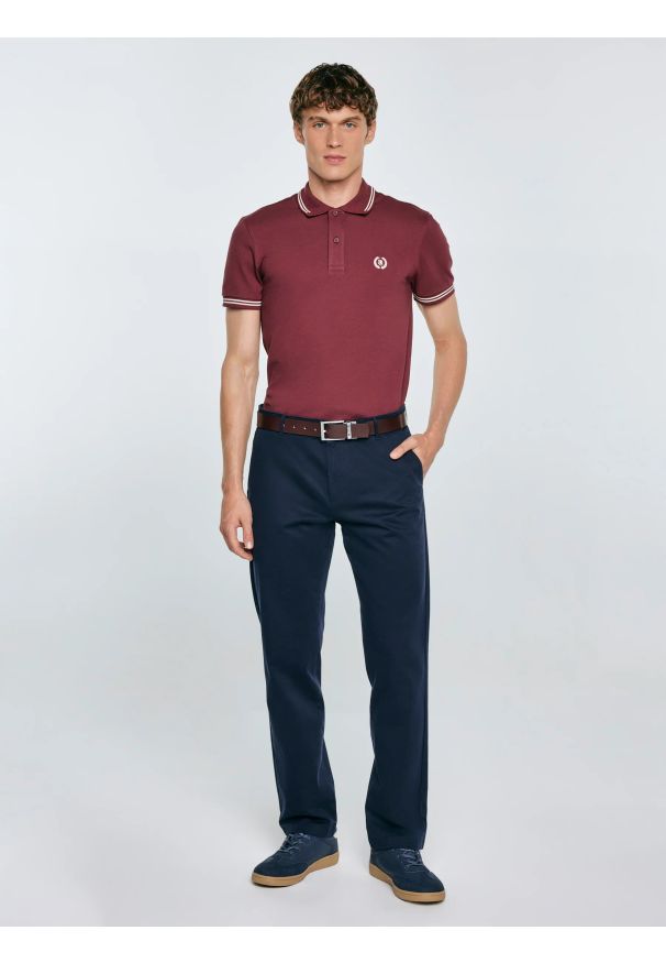 Big-Star - Koszulka męska polo bordowa Poller 604. Okazja: na randkę, do pracy. Typ kołnierza: polo. Kolor: czerwony. Materiał: dzianina, jeans. Wzór: haft. Styl: sportowy, klasyczny, elegancki