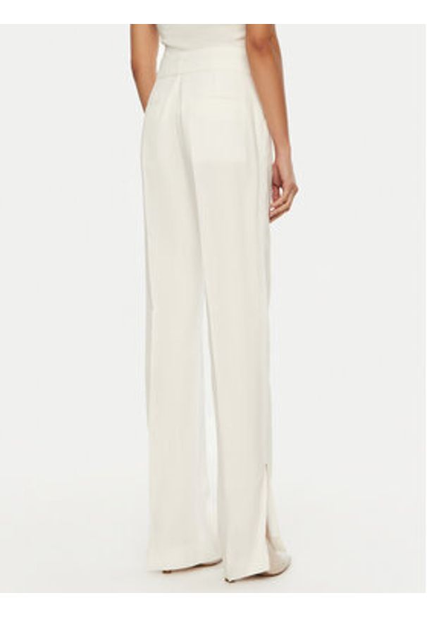 JACQUEMUS Spodnie materiałowe 24E241PA038 Biały Regular Fit. Kolor: biały. Materiał: wiskoza