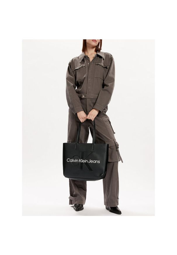 Torebka Calvin Klein Jeans. Kolor: czarny